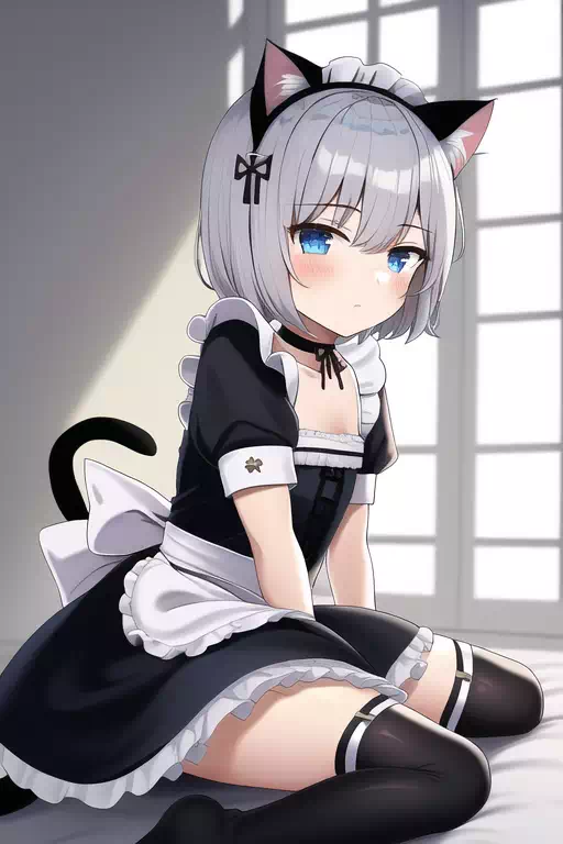 銀髪ネコ耳ショートメイド