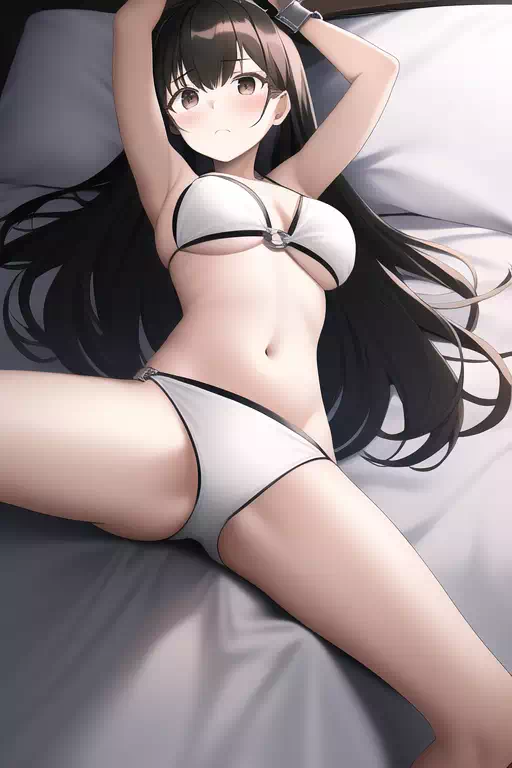 白いビキニの少女その１